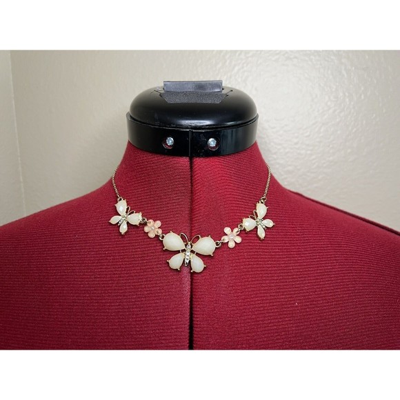 Gold Tone Rhinestones Butterfly Flowers‎ Statement Necklace - Picture 1 of 9